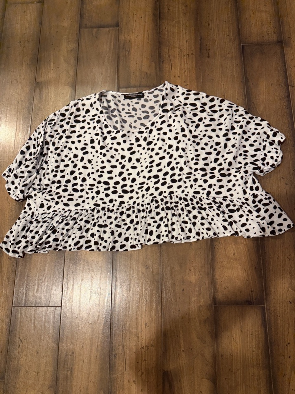 🖤Black and White Dalmatian Print Ruffle Blouse 
🤍Large